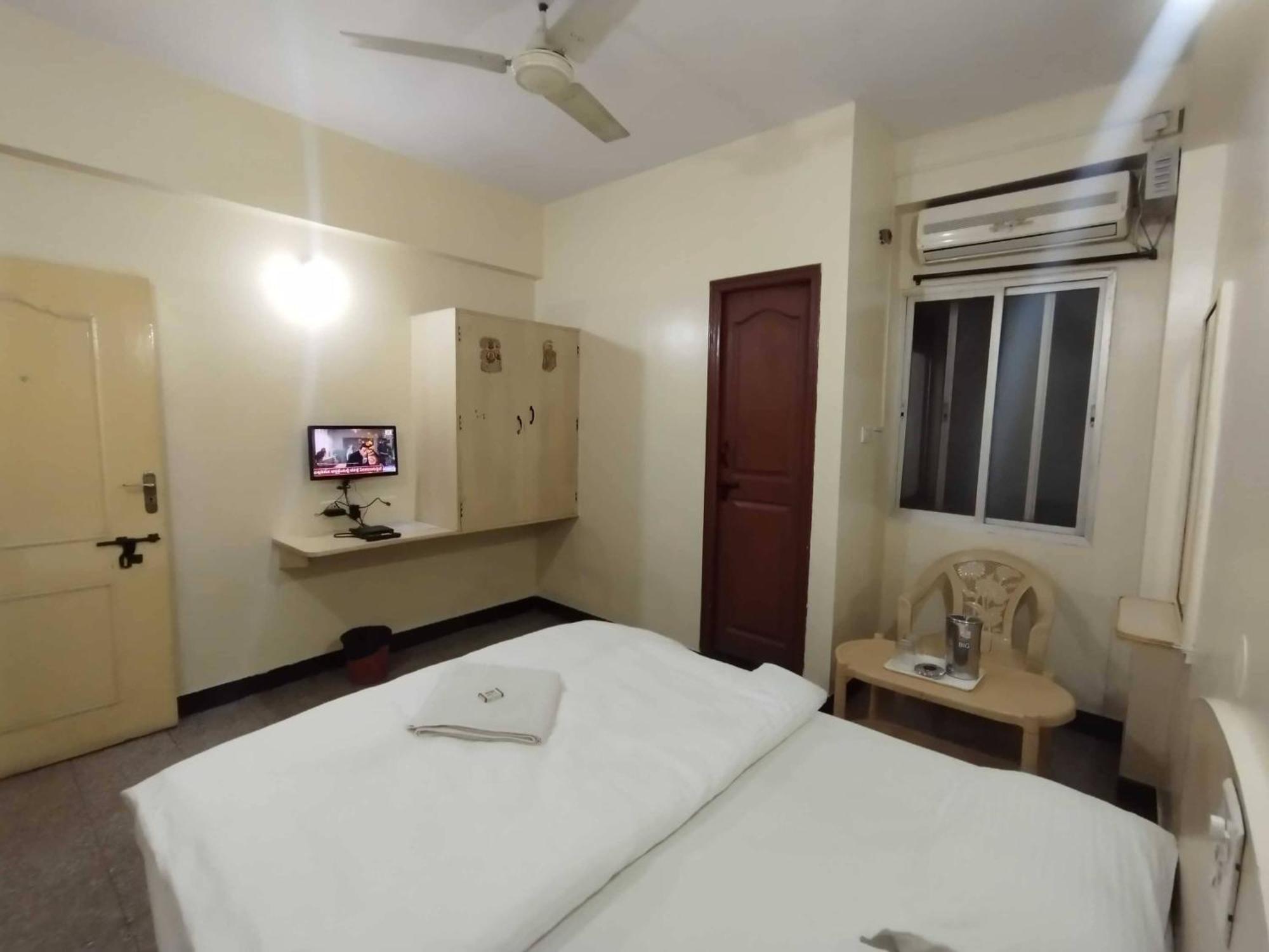 Hotel O Sri Vijaya Palace Lodging 班加罗尔 外观 照片